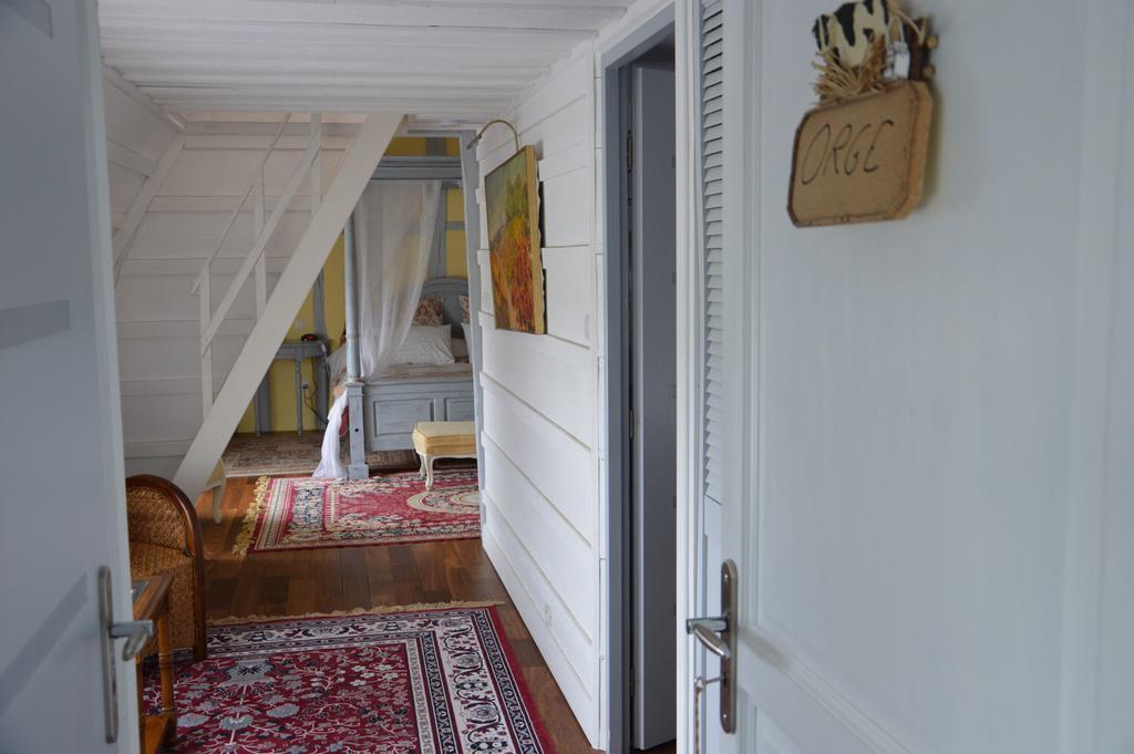 Bed and Breakfast La Grange Des Marettes Cléres Exterior foto