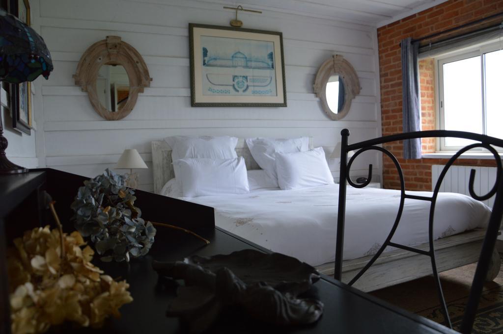 Bed and Breakfast La Grange Des Marettes Cléres Exterior foto