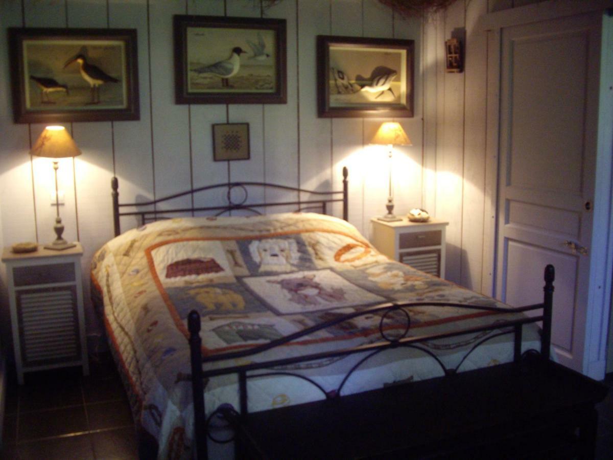 Bed and Breakfast La Grange Des Marettes Cléres Exterior foto