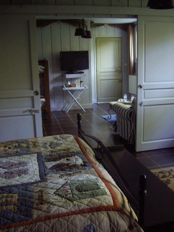 Bed and Breakfast La Grange Des Marettes Cléres Exterior foto